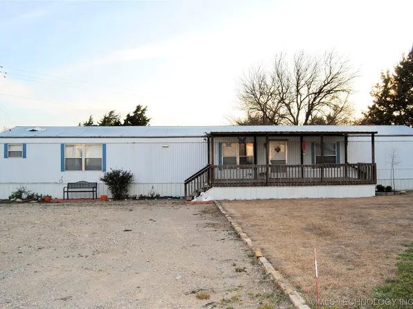 302 Highpoint Loop Dr, Sulphur, OK 73086