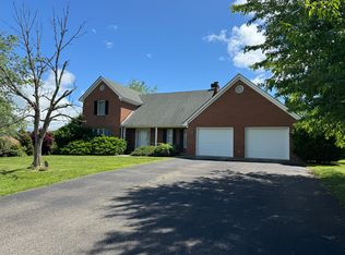 1720 Brunswick Dr, Blacksburg, VA 24060