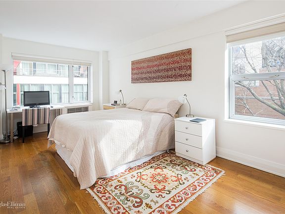 3rd image of 211 E 51st St APT 3F