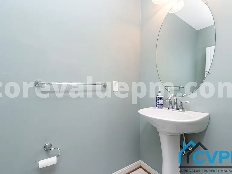 806 Emory Ct — Photo 9