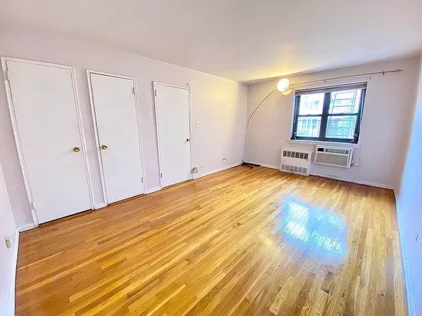 94-30 59th Avenue image 9 of 18