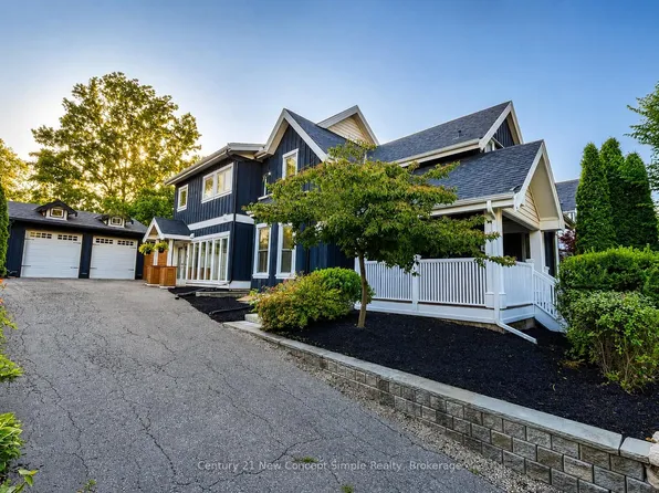 56 Machell Ave, Aurora, ON L4G 2R7