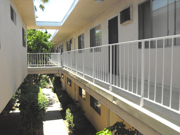 5th image of 15745 Saticoy St APT 5