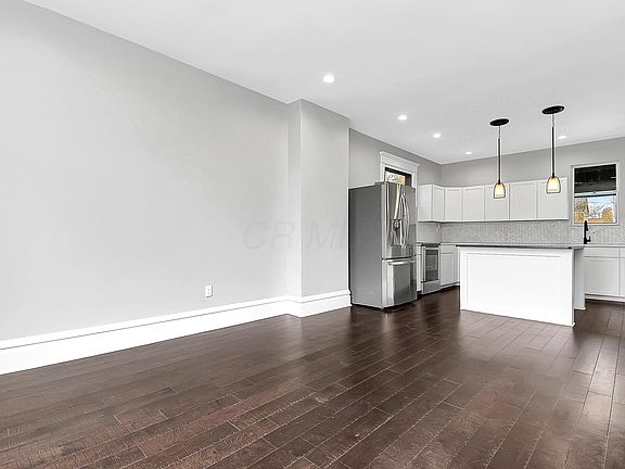 5th image of 225 Taylor Ave