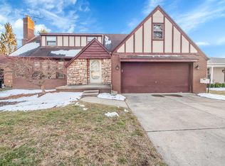 23306 Robert John St, Saint Clair Shores, MI