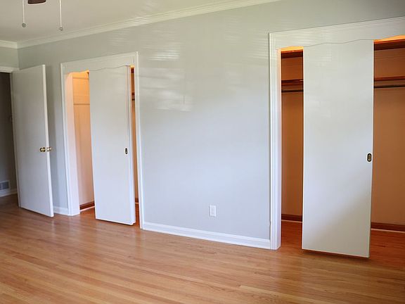 3rd image of 3100 Diemer Ln