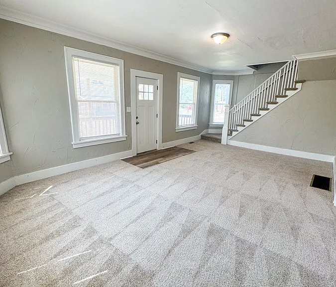 1338 Alpine Ave NW — Photo 6