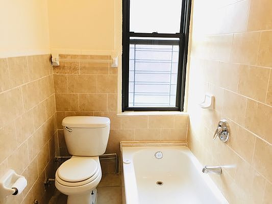 2nd image of 291 Rockaway Pkwy #2L