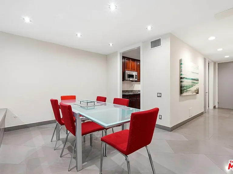1033 Carol Dr #T16 — Photo 6