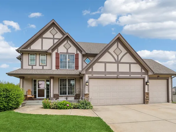 4221 SW Camden Ridge Dr, Ankeny, IA 50023