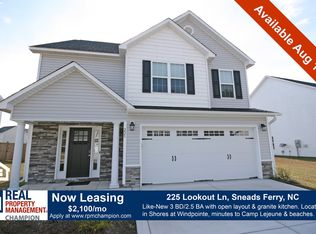 225 Lookout Ln, Sneads Ferry, NC 28460