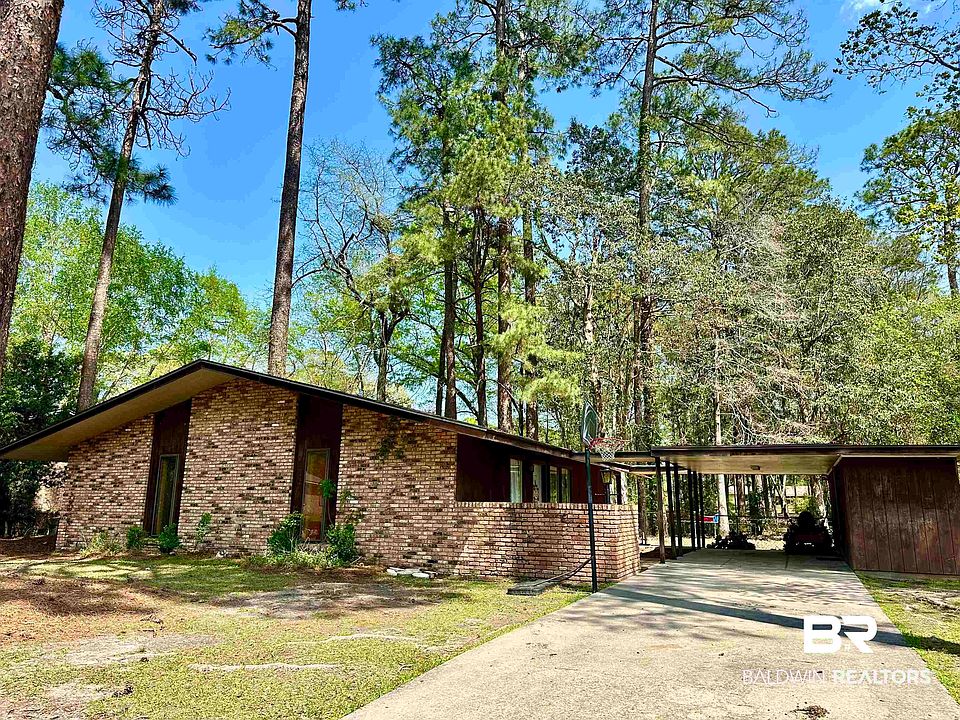 1st image of 1802 Brookwood Dr