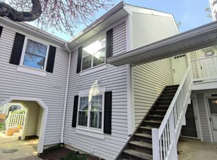 2911 S Woodley St, Arlington, VA 22206
