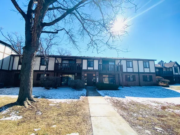 217 Uteg St APT C, Crystal Lake, IL 60014