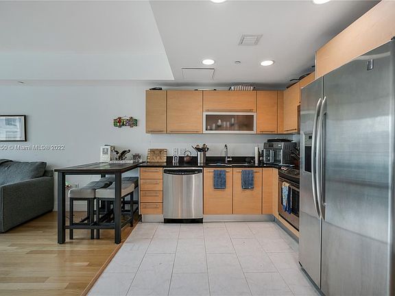 5th image of 950 Brickell Bay Dr APT 3008