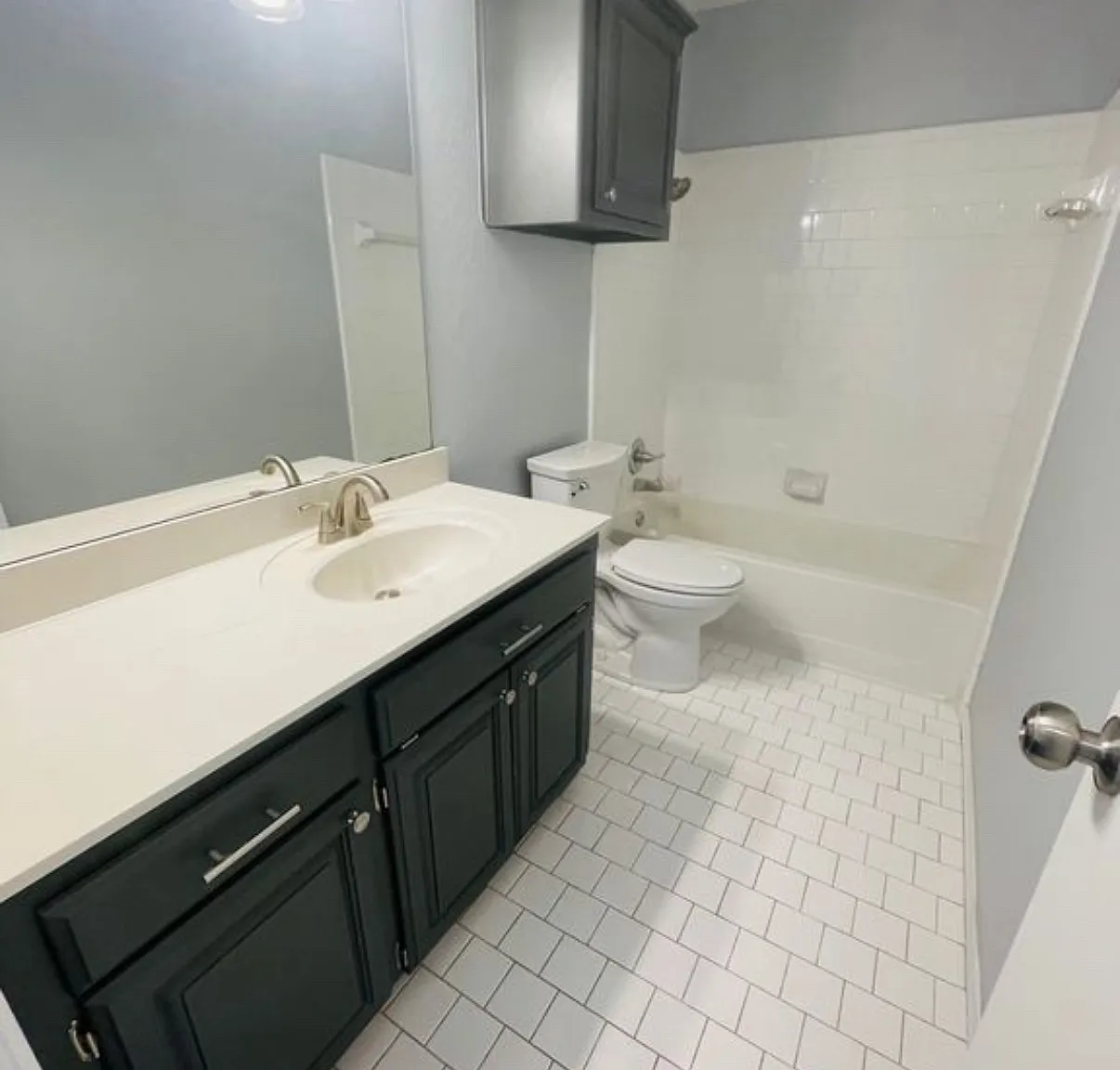 3 bed, 1607 sqft, $1,700 — Photo 3