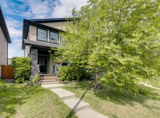 91 SE Panora Sq NW, Calgary, AB T3K0R3