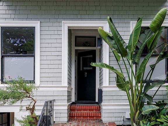 2nd image of 1023 Broadway #1023