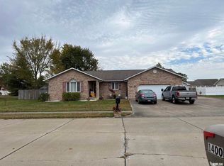 1401 N Magnolia Dr, Marion, IL 62959