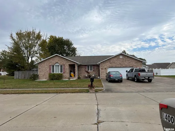 1401 N Magnolia Dr, Marion, IL 62959