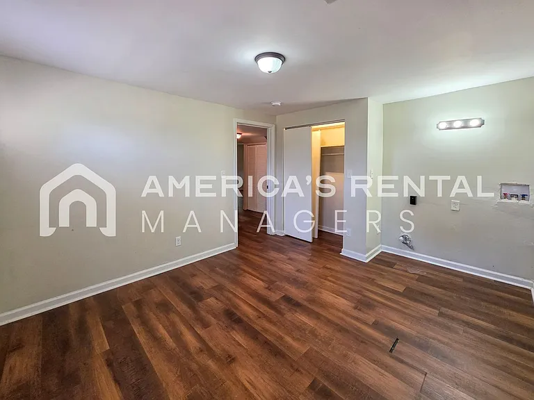 609 Quebec Dr — Photo 16