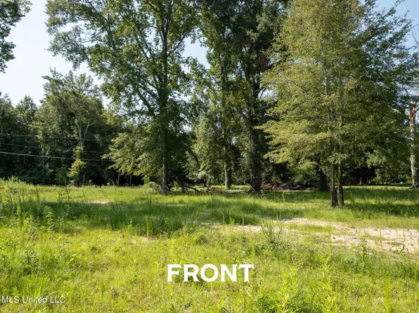 1101 Fridge St, Ellisville, MS 39437