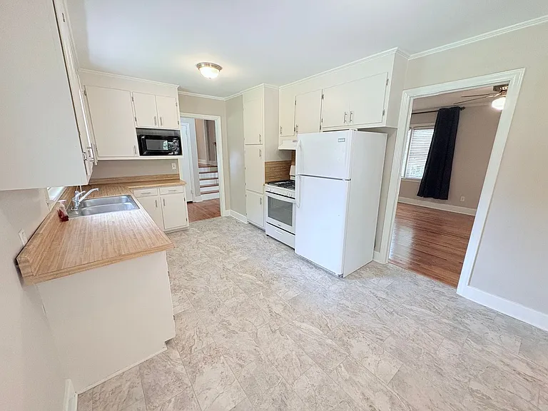 207 Holly Ave — Photo 6