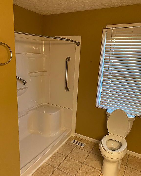 2nd image of 113 S Vonna Ln