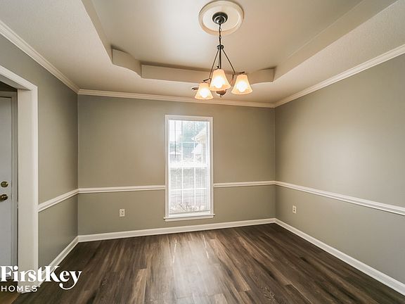 3rd image of 7209 Heritage Oak Dr