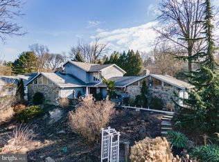 2210 Greenwood Rd, Allentown, PA 18103