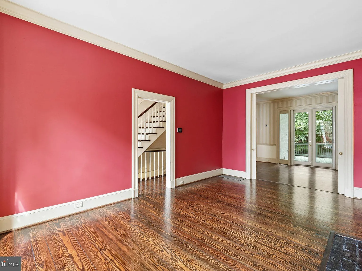 3 bed, 3.0 bath, 2426 sqft, $12,500 — Photo 3