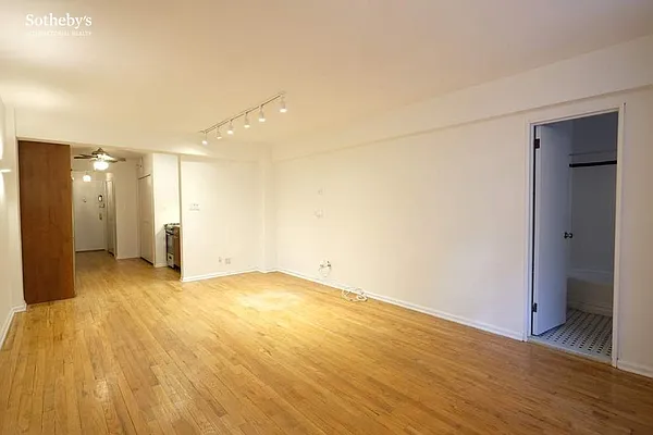 Rented by Sotheby's International Realty | media 17