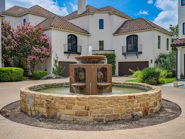 1910 Rue De Street Tropez APT 4, Austin, TX 78746