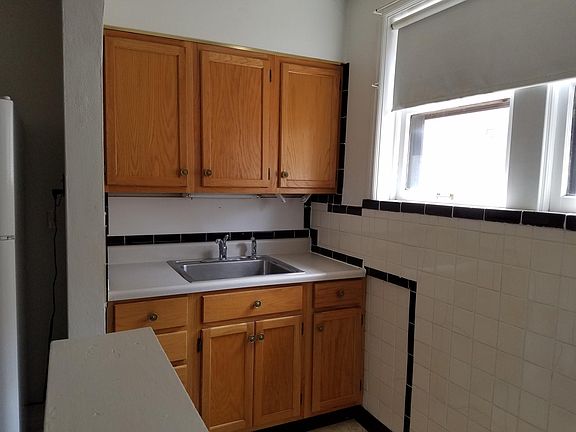 2nd image of 5316 Jamieson Ave #A
