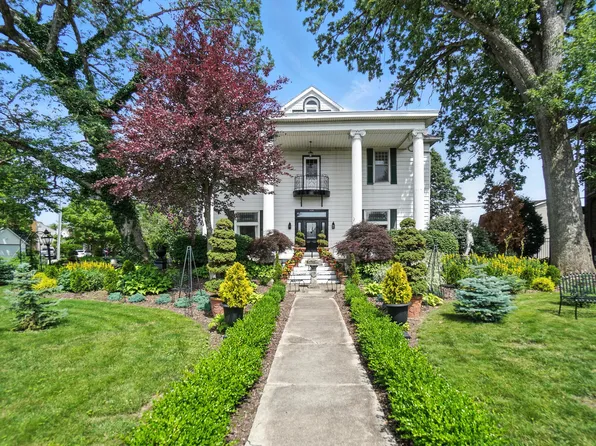 528 N Main St, Celina, OH 45822