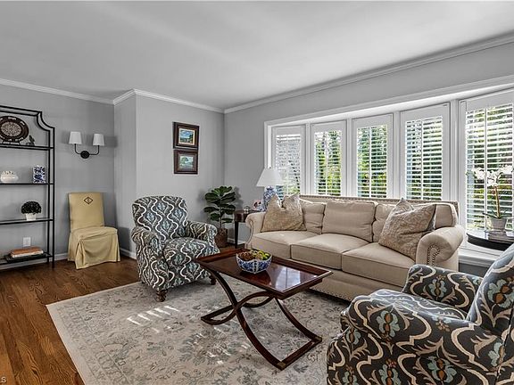 3rd image of 741 Country Club Rd