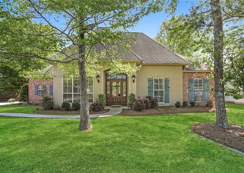 1st image of 308 Oak Island Dr