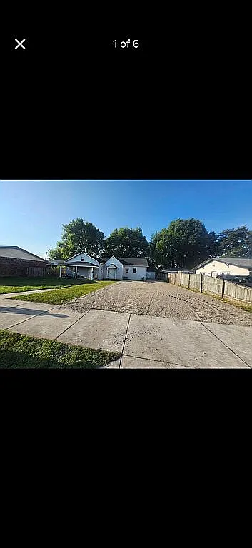 255 E Pennsylvania St photo 1