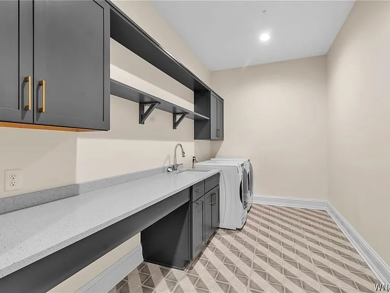 674 Main St #3 — Photo 23