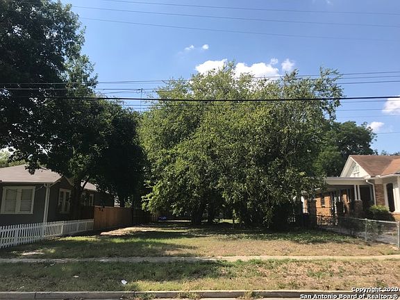 2nd image of 442 E Magnolia Ave