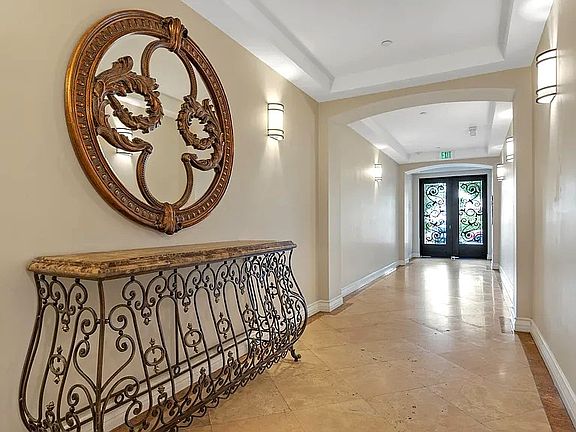 4th image of 1530 S Centinela Ave APT 102