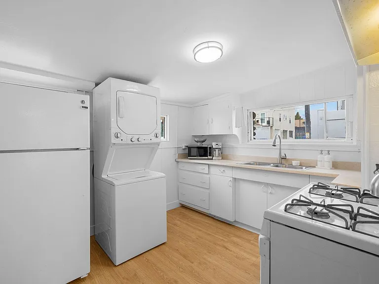 344 Bonair St — Photo 13