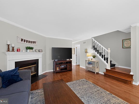 4th image of 9 Linden Ct