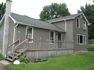 1712 Indian Falls Rd, Corfu, NY 14036