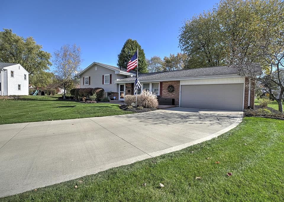 1st image of 993 Normandy Cir