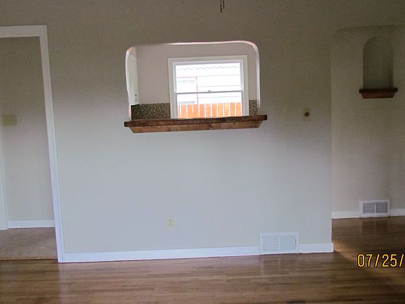 5th image of 1501 S 6 Street W
