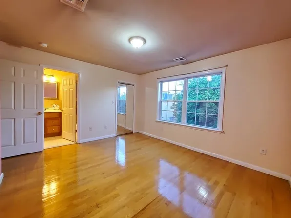 27 Jewett Avenue image 3 of 18