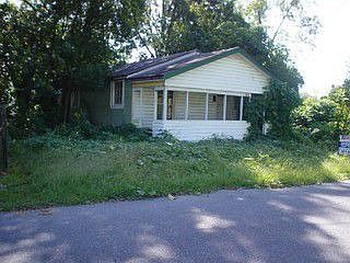 1st image of 311 Railroad St