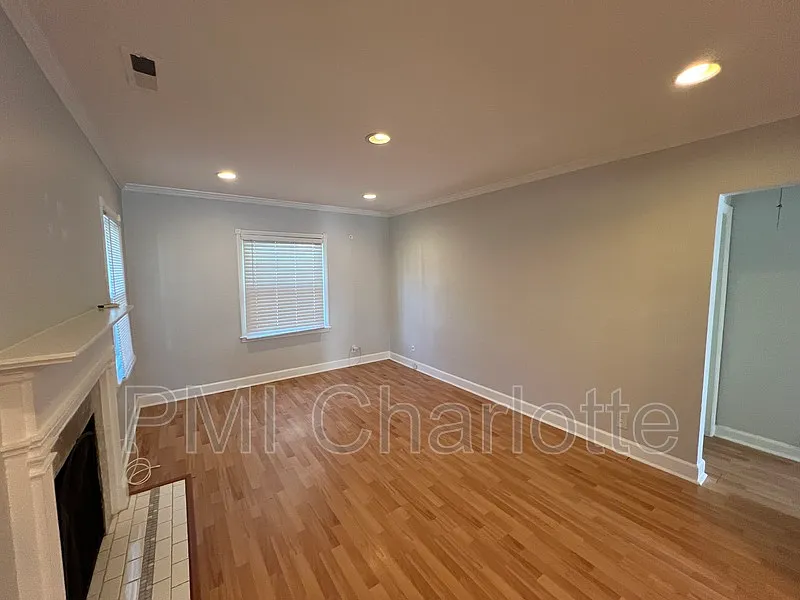2 bed, 1.0 bath, 825 sqft, $1,650 — Photo 4