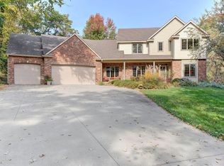 6935 Bluff Ln NW, Rochester, MN 55901
